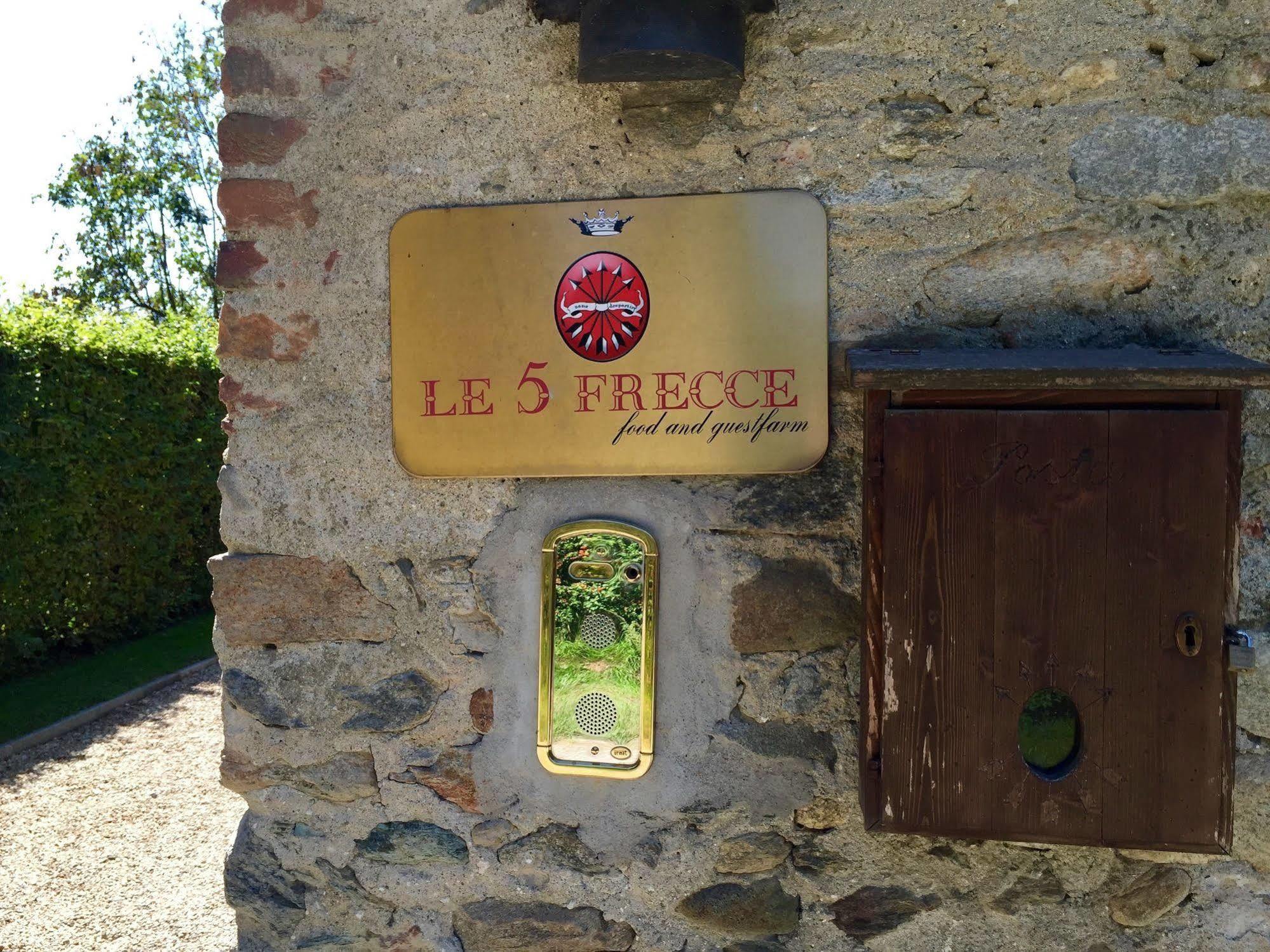 Le 5 Frecce Villa Cavour Eksteriør billede